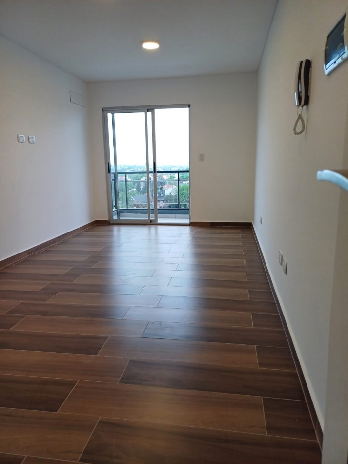 VENTA departamento de 2 ambientes en Moron