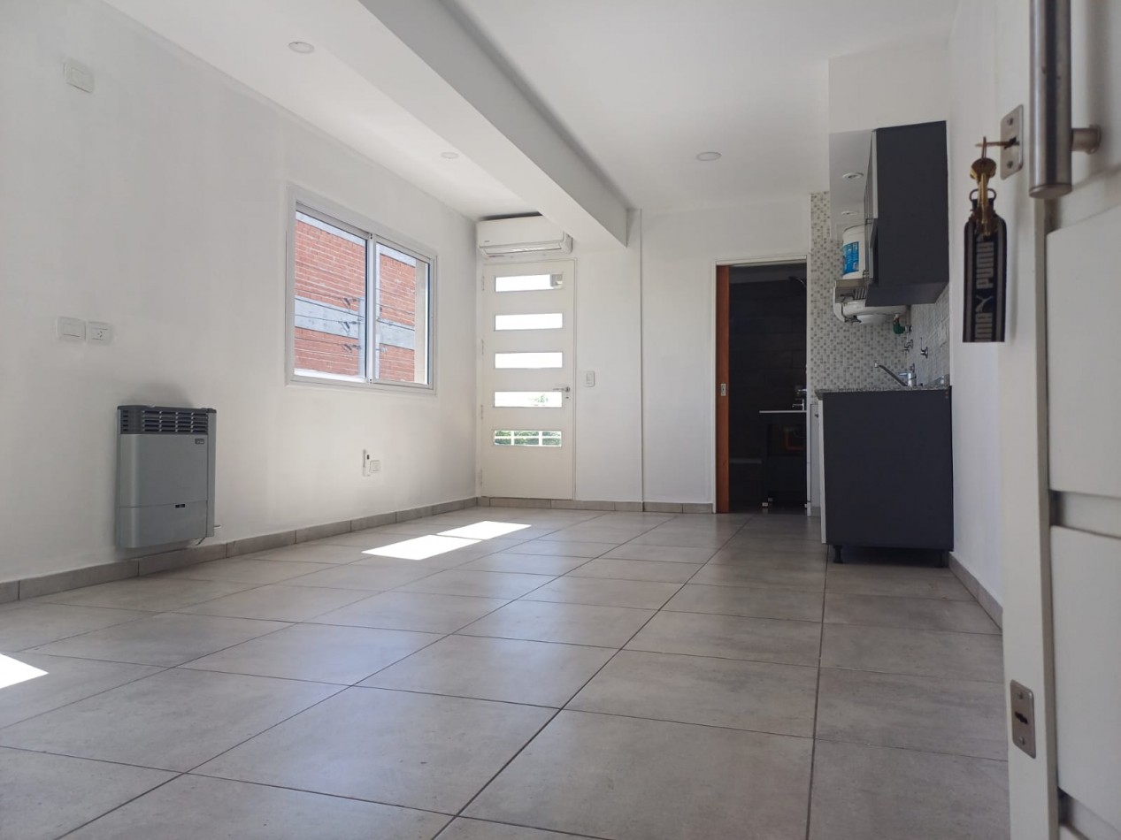 VENTA de departamento de 1 ambiente con cocheras en San Justo 