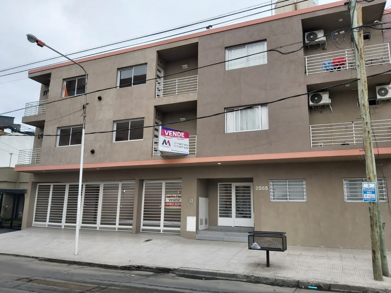 VENTA de departamento de 1 ambiente con cocheras en San Justo 