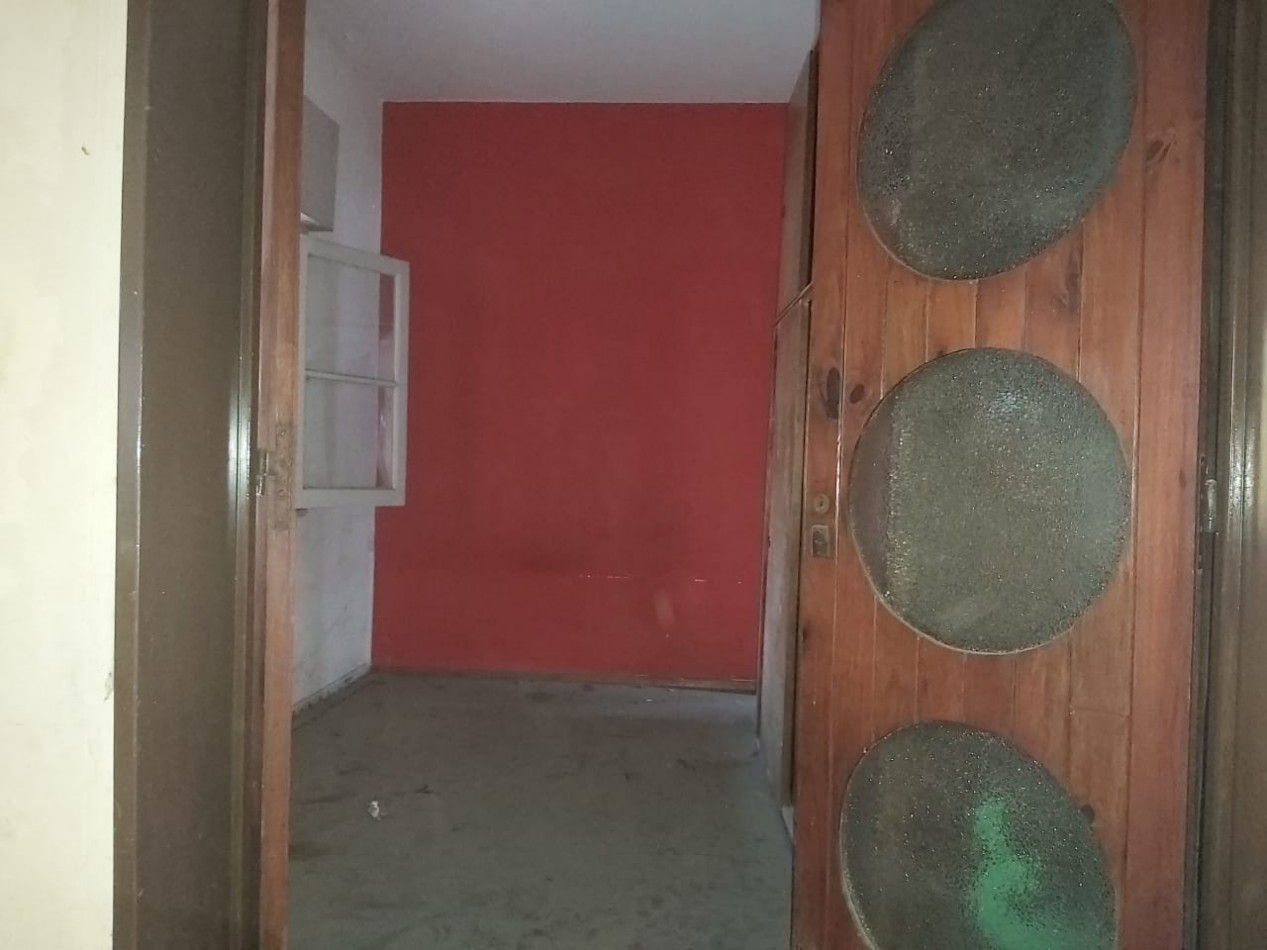 VENTA DE CASA DE 3 AMBIENTES EN VILLA LUZURIAGA