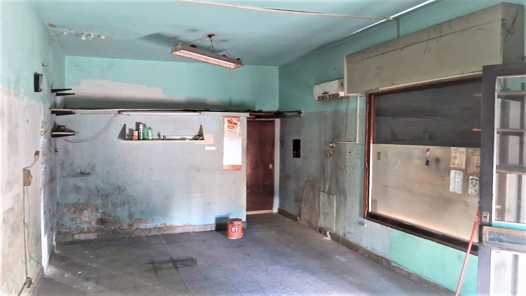 CASA CON LOCAL MAS 1 PH MAS 2 COCHERAS VENTA EN BLOCK EN LA TABLADA RETASADO!