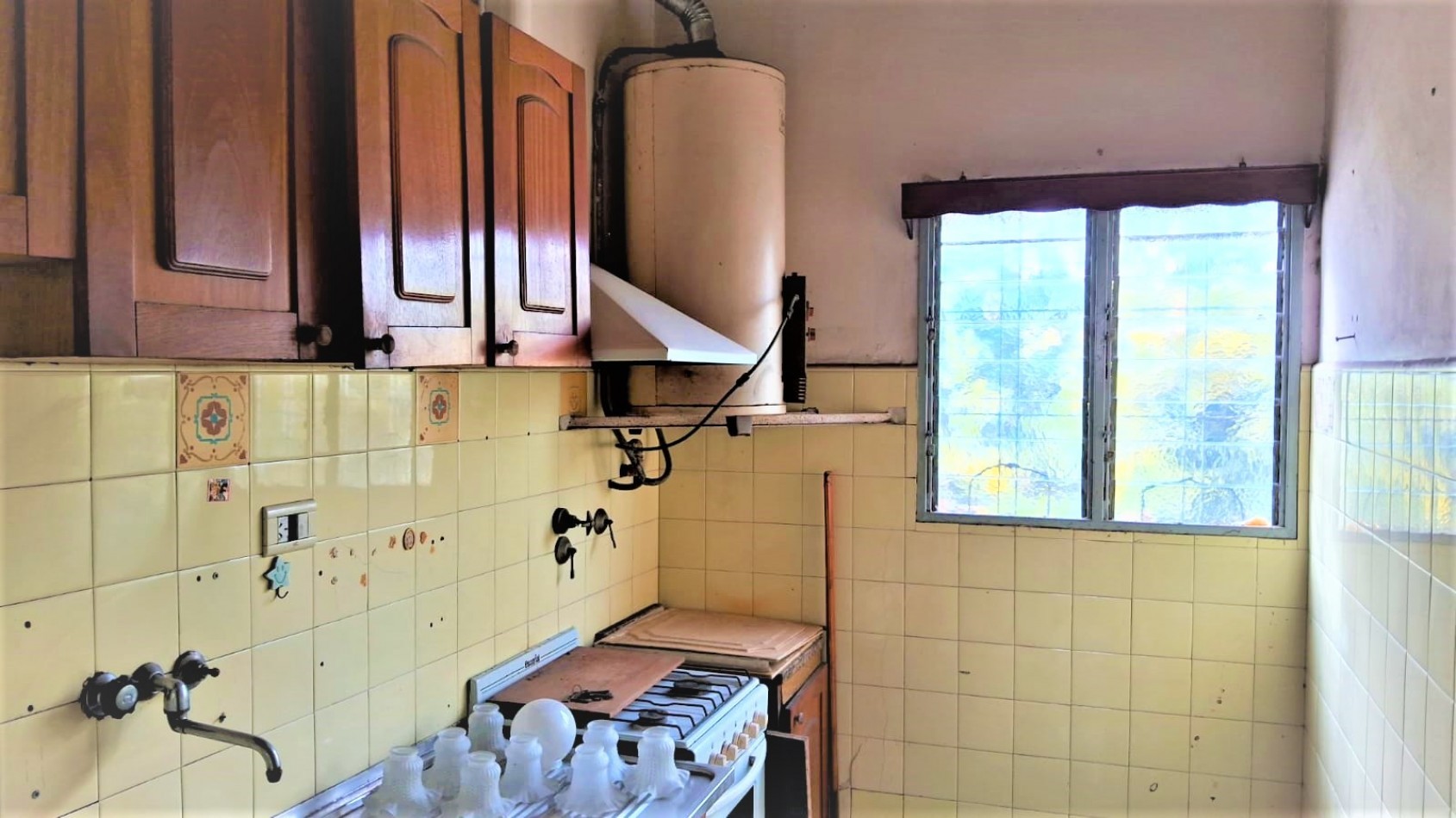 CASA CON LOCAL MAS 1 PH MAS 2 COCHERAS VENTA EN BLOCK EN LA TABLADA RETASADO!