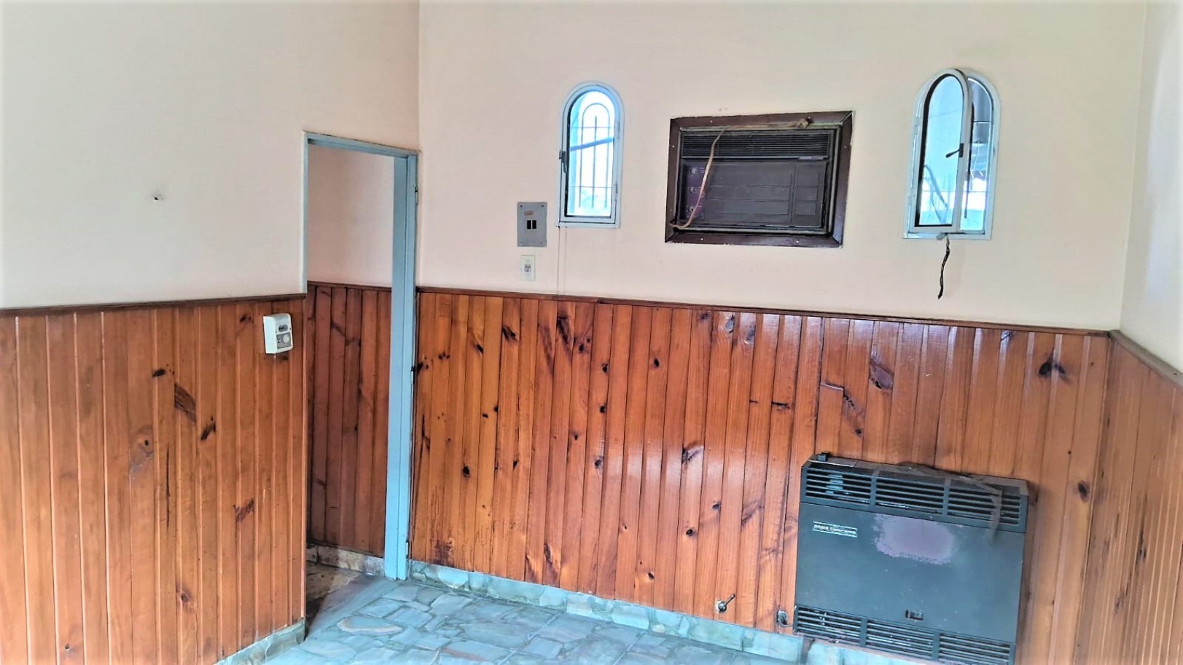 CASA CON LOCAL MAS 1 PH MAS 2 COCHERAS VENTA EN BLOCK EN LA TABLADA RETASADO!