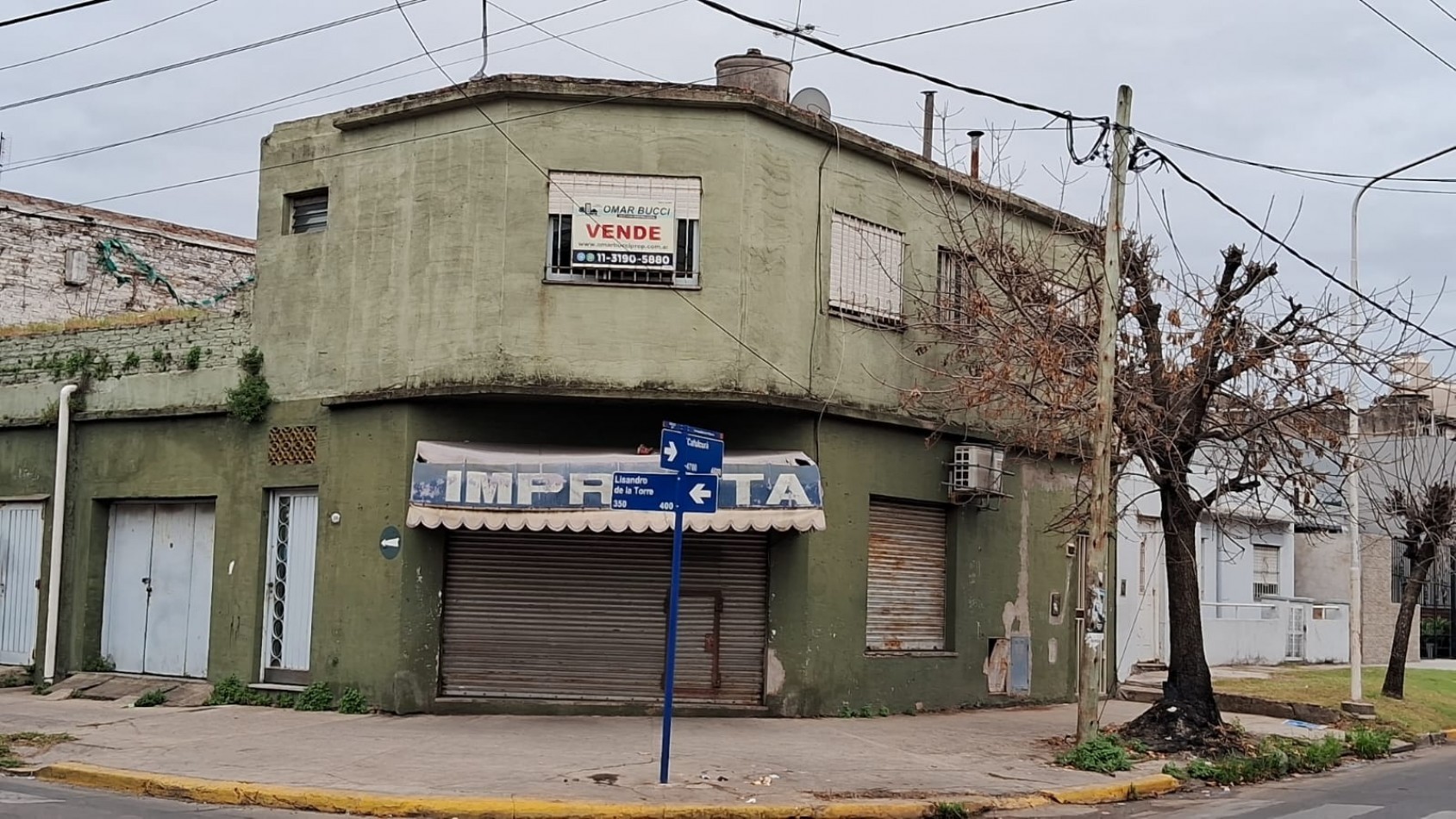 CASA CON LOCAL MAS 1 PH MAS 2 COCHERAS VENTA EN BLOCK EN LA TABLADA RETASADO!