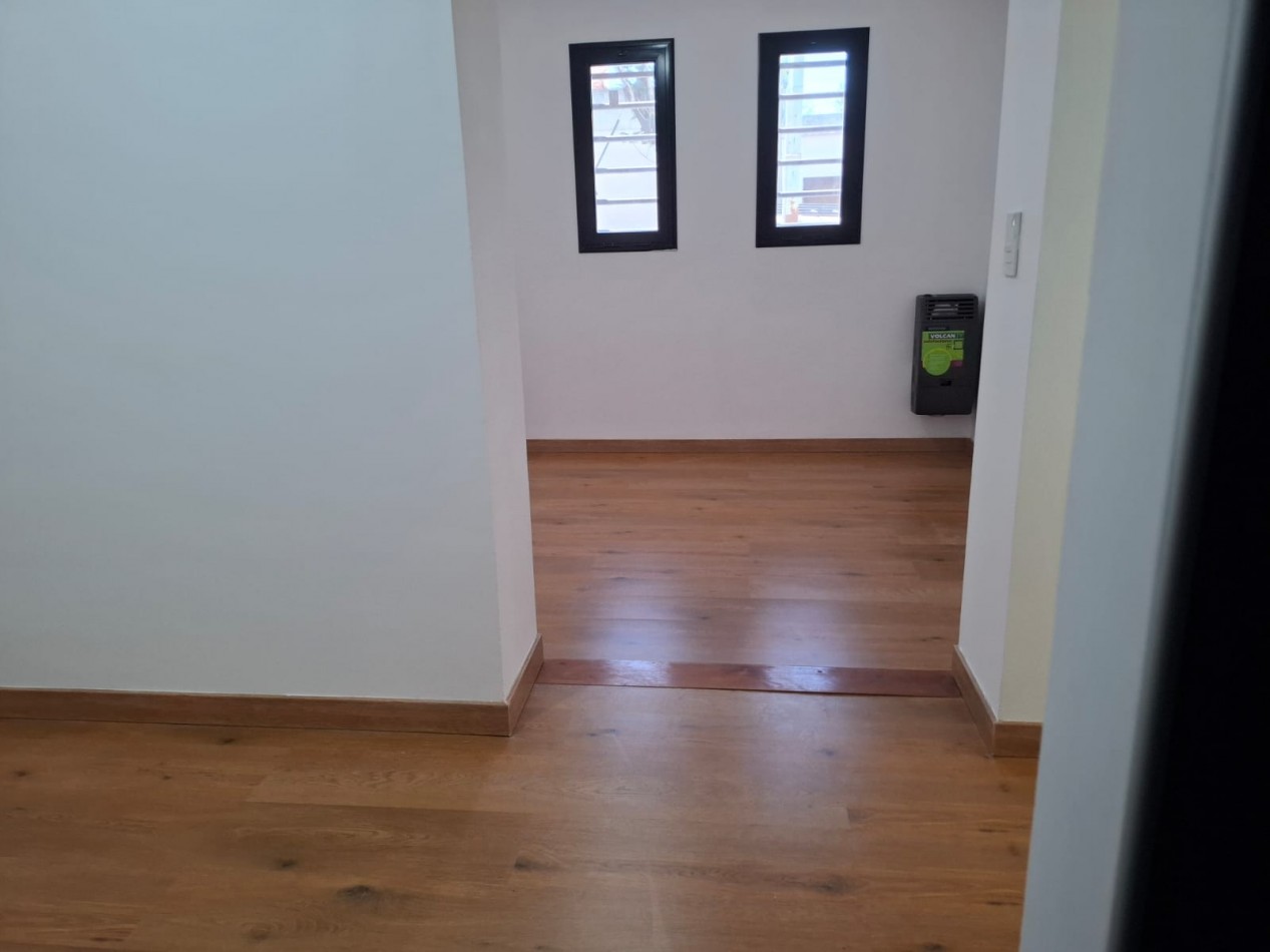 VENTA DE CASA DE 4 AMBIENTES a ESTRENAR EN MORON