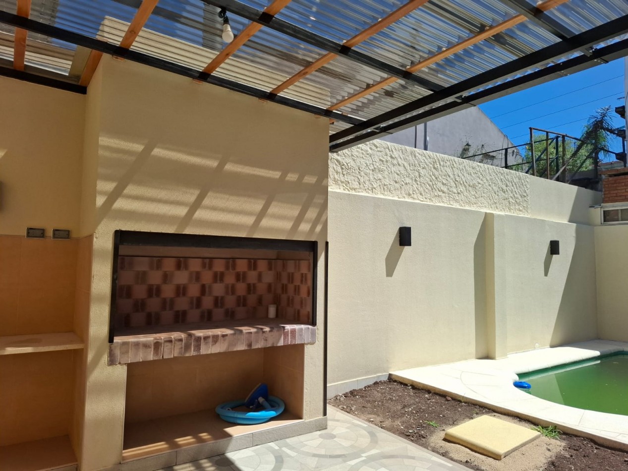 VENTA DE CASA DE 4 AMBIENTES a ESTRENAR EN MORON