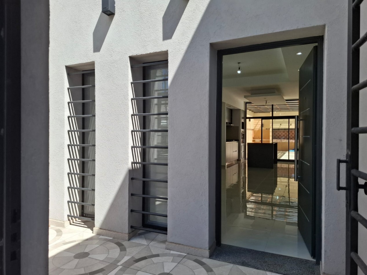 VENTA DE CASA DE 4 AMBIENTES a ESTRENAR EN MORON