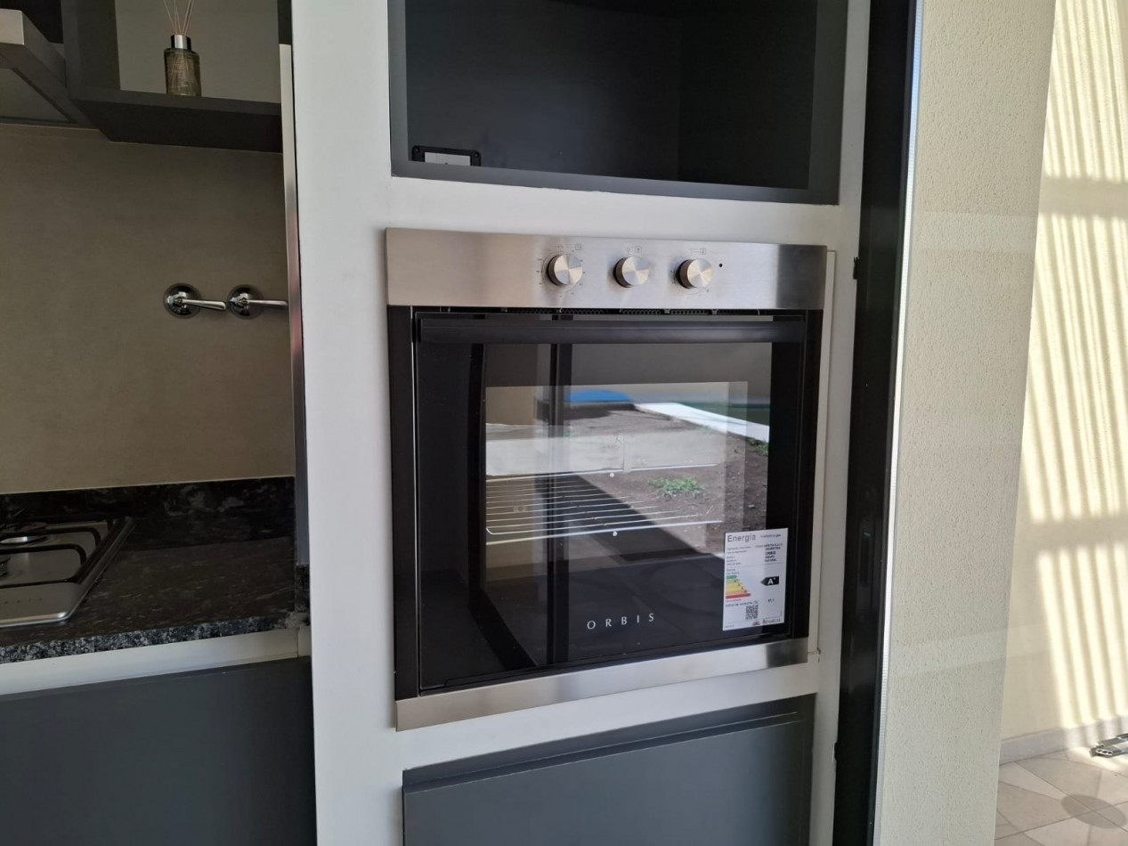 VENTA DE CASA DE 4 AMBIENTES a ESTRENAR EN MORON