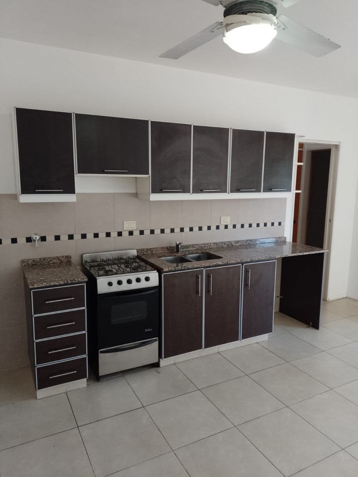 VENTA DE DEPARTAMENTO DE 2 AMBIENTES EN MORON