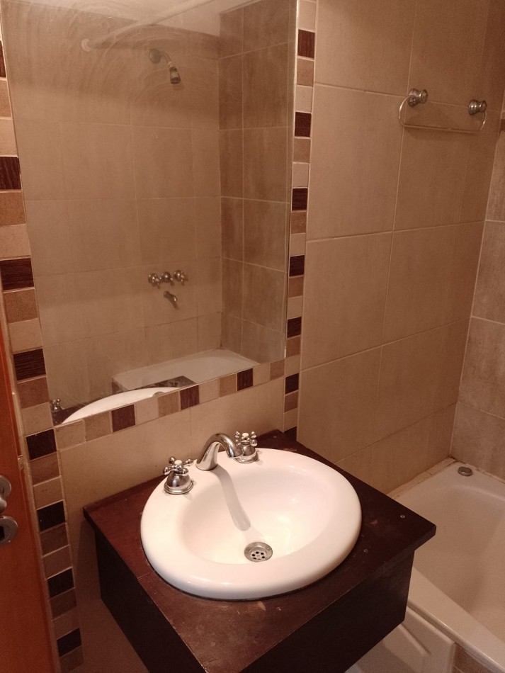 VENTA DE DEPARTAMENTO DE 2 AMBIENTES EN MORON