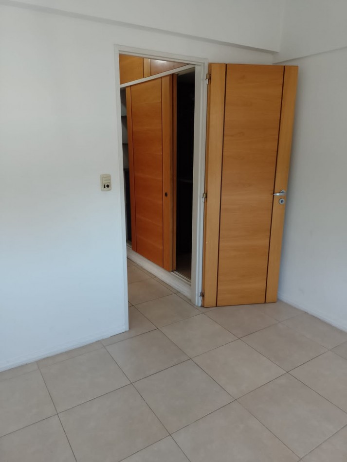 VENTA DE DEPARTAMENTO DE 2 AMBIENTES EN MORON