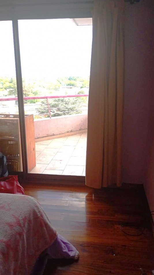 VENTA DE DEPARTAMENTO DE 3 AMBIENTES CON BAULERA EN MORON