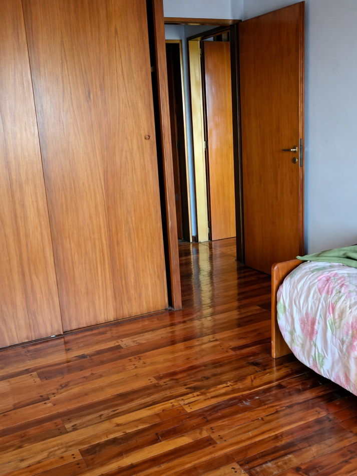 VENTA DE DEPARTAMENTO DE 3 AMBIENTES CON BAULERA EN MORON