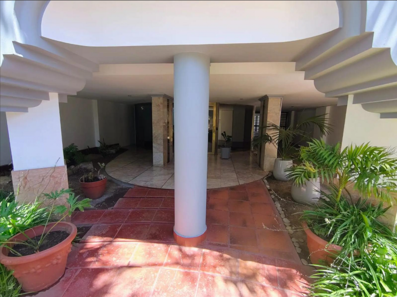 VENTA DE DEPARTAMENTO DE 3 AMBIENTES CON BAULERA EN MORON