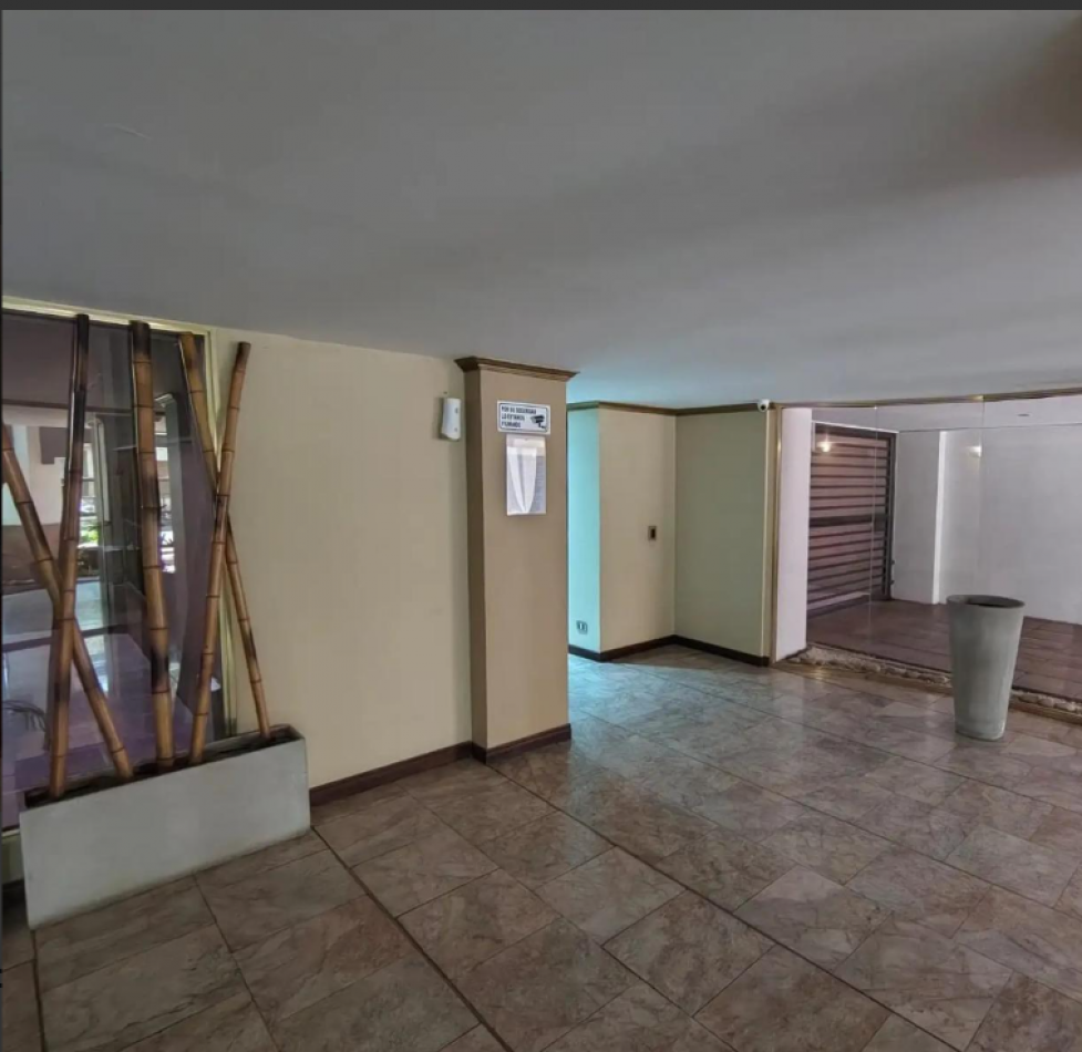 VENTA DE DEPARTAMENTO DE 3 AMBIENTES CON BAULERA EN MORON