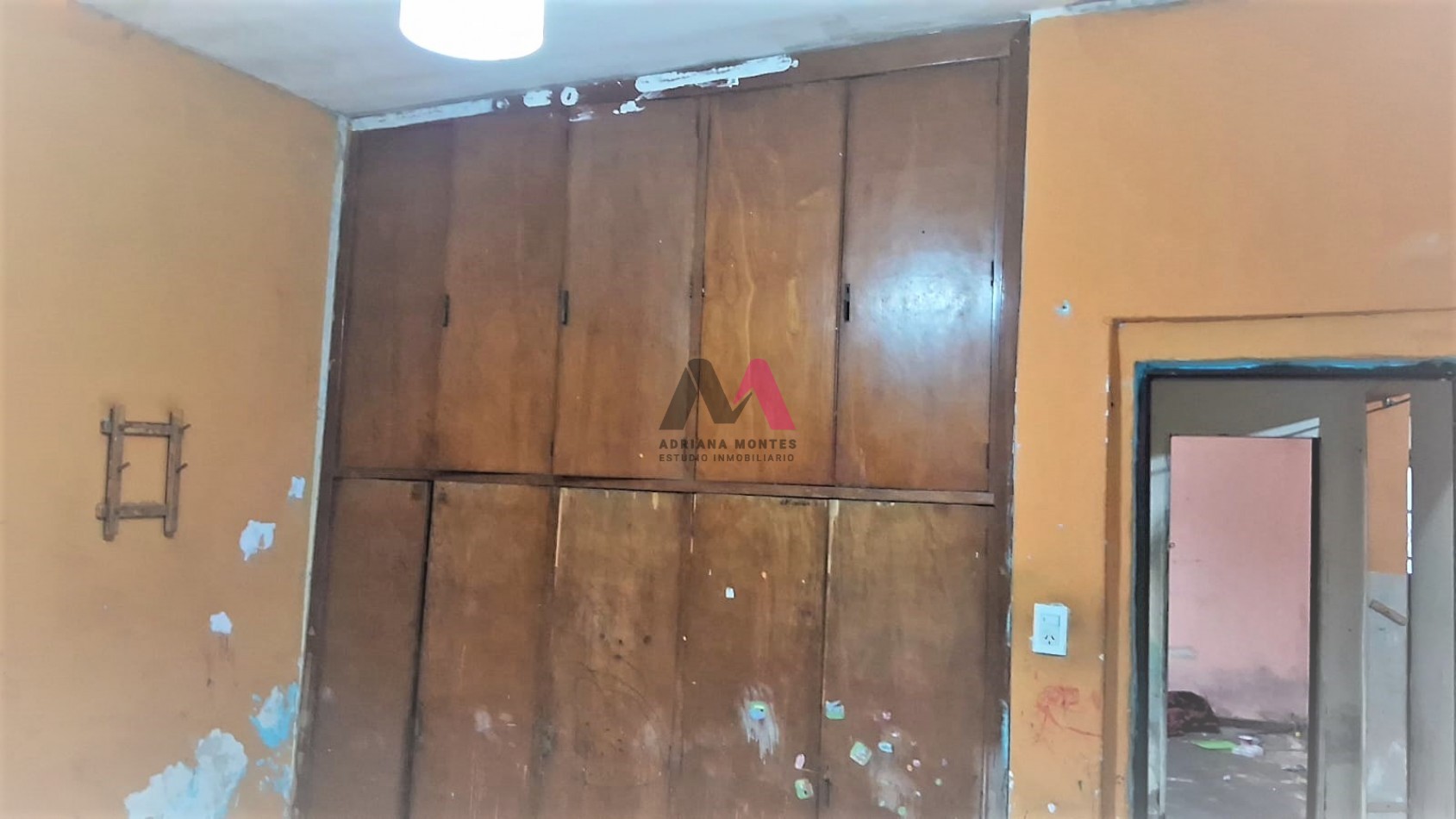 VENTA DE CASA DE 3 AMBIENTES EN MORON 