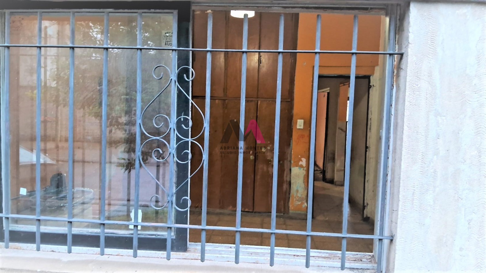 VENTA DE CASA DE 3 AMBIENTES EN MORON 