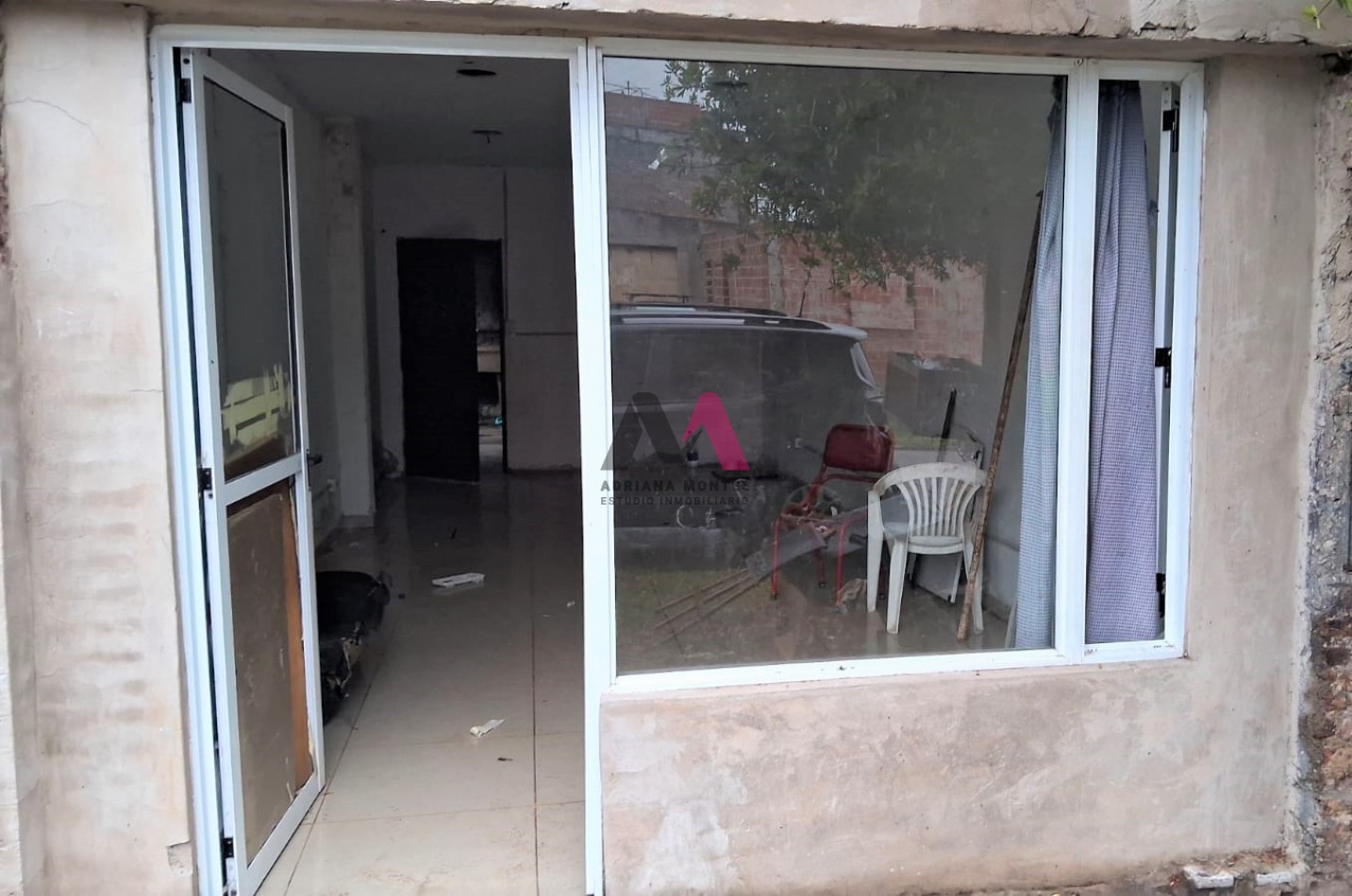 VENTA DE CASA DE 3 AMBIENTES EN MORON 