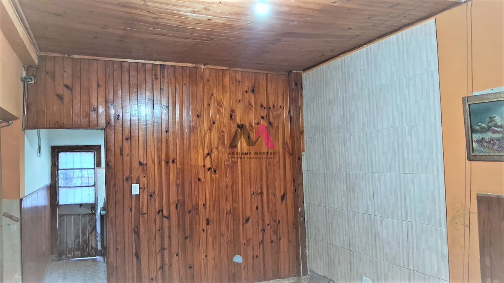 VENTA DE CASA DE 3 AMBIENTES EN MORON 