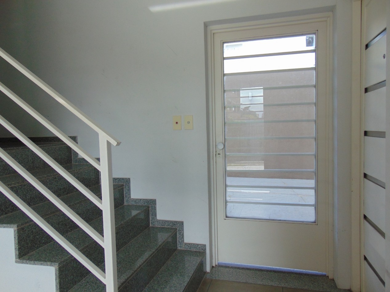 ALQUILER de departamento monoambiente en san justo