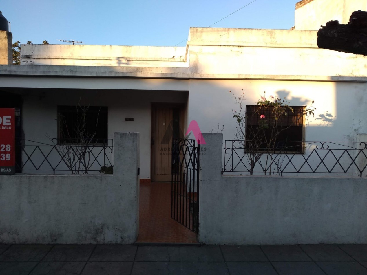 ALQUILER DE CASA DE 3 AMBIENTES EN SAN JUSTO